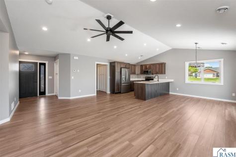 121 Copper Village Circle Mankato MN 56001