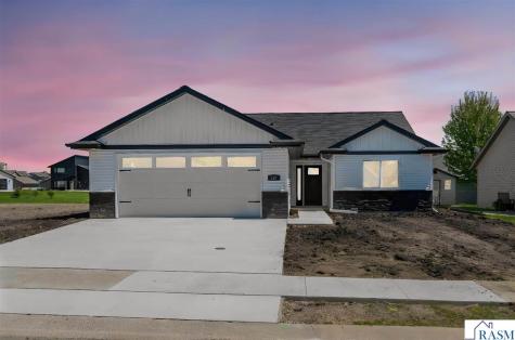 121 Copper Village Circle Mankato MN 56001