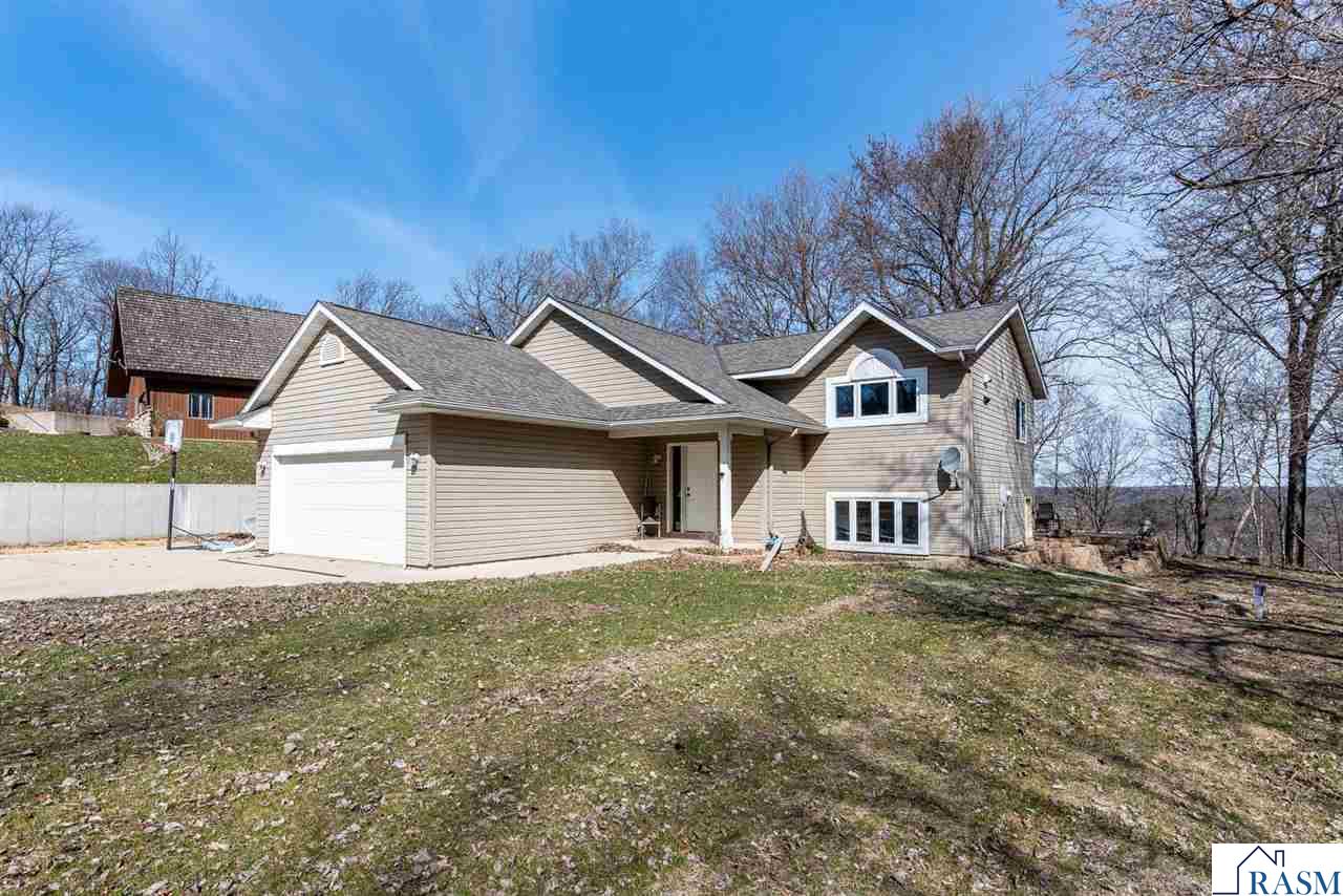 277 Red Ridge Road Good Thunder MN 56037