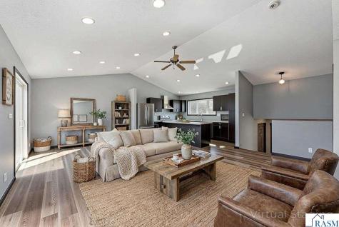 277 Red Ridge Road Good Thunder MN 56037