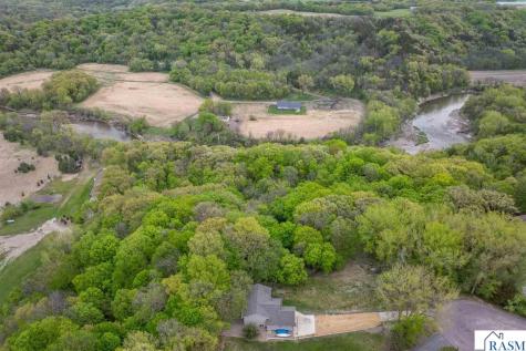 277 Red Ridge Road Good Thunder MN 56037