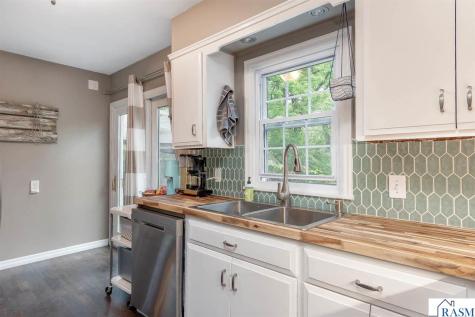 1215 Woodland Avenue Mankato MN 56001