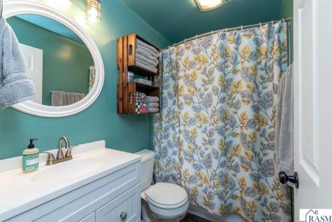 1215 Woodland Avenue Mankato MN 56001