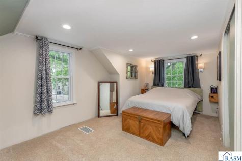 1215 Woodland Avenue Mankato MN 56001
