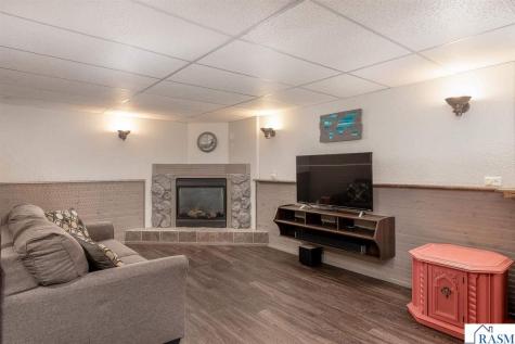 1215 Woodland Avenue Mankato MN 56001