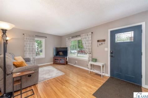 1215 Woodland Avenue Mankato MN 56001