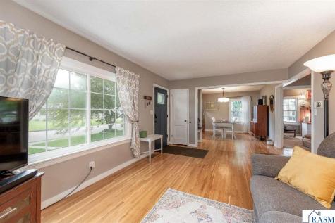 1215 Woodland Avenue Mankato MN 56001