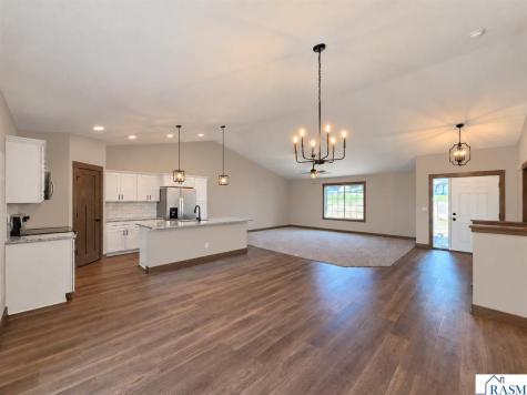 316 Falcon Run Eagle Lake MN 56024-1229