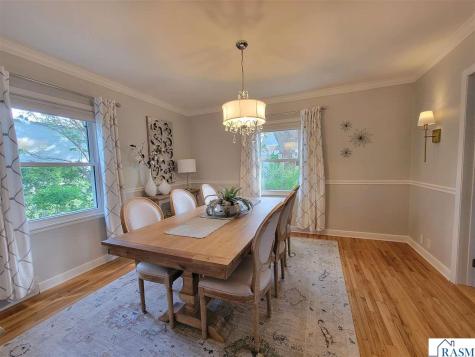 607 3rd Street N New Ulm MN 56073