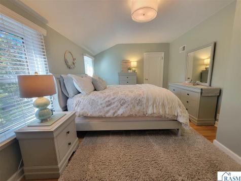 607 3rd Street N New Ulm MN 56073