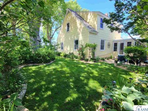 607 3rd Street N New Ulm MN 56073