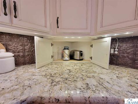 607 3rd Street N New Ulm MN 56073