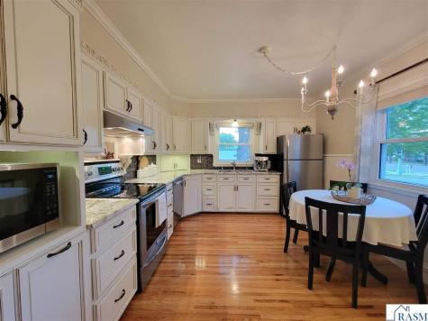 607 3rd Street N New Ulm MN 56073