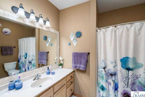 113 Cheetah Lane Mankato MN 56001