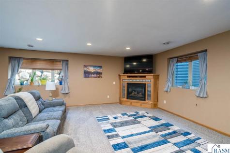 113 Cheetah Lane Mankato MN 56001