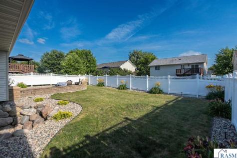 113 Cheetah Lane Mankato MN 56001