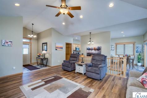 113 Cheetah Lane Mankato MN 56001