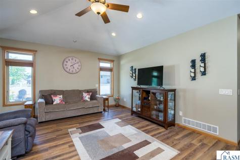 113 Cheetah Lane Mankato MN 56001