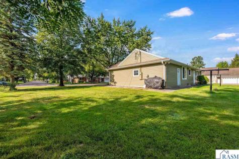216 Haynes Street Mankato MN 56001