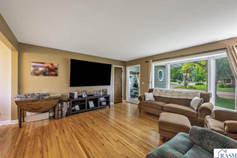 216 Haynes Street Mankato MN 56001