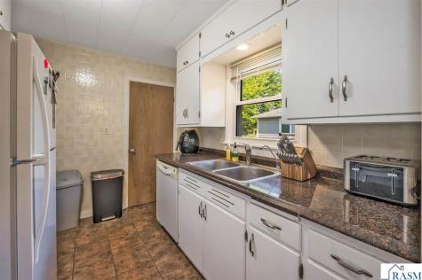 216 Haynes Street Mankato MN 56001