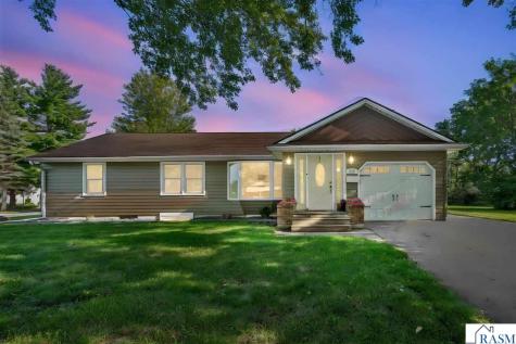 216 Haynes Street Mankato MN 56001