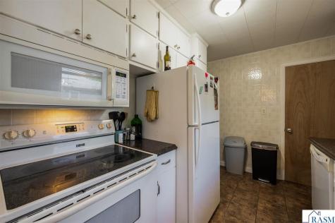 216 Haynes Street Mankato MN 56001