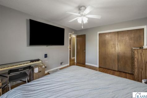216 Haynes Street Mankato MN 56001