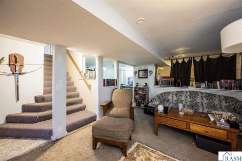 216 Haynes Street Mankato MN 56001