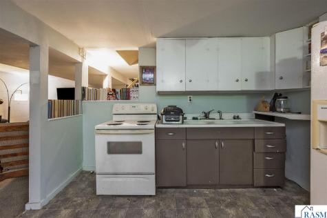 216 Haynes Street Mankato MN 56001