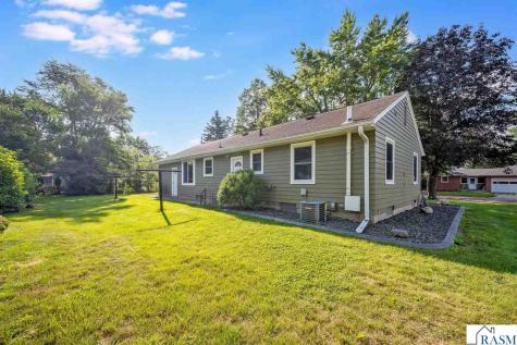 216 Haynes Street Mankato MN 56001