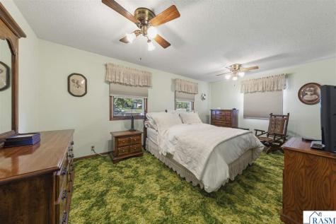 127 Woodcrest Terrace Le Sueur MN 56058