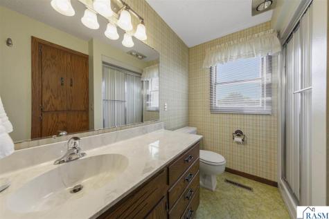 127 Woodcrest Terrace Le Sueur MN 56058