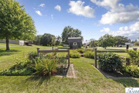 127 Woodcrest Terrace Le Sueur MN 56058