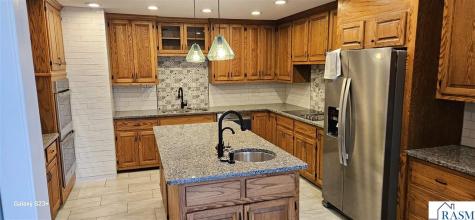 64 Skyline Drive Mankato MN 56001