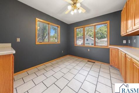 128 Rose Street Mankato MN 56001