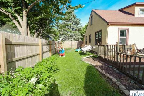 115 Hinckley Street Mankato MN 56001