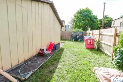 115 Hinckley Street Mankato MN 56001