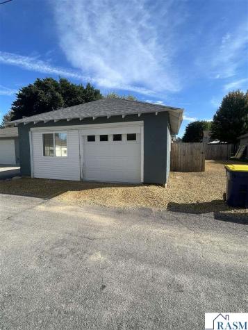 319 N Washington Street New Ulm MN 56073