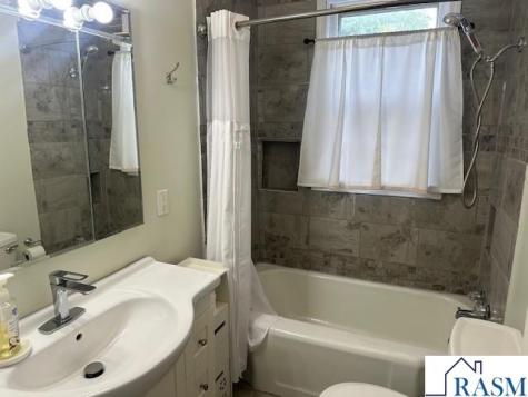 702 S 3rd Street St. Peter MN 56082