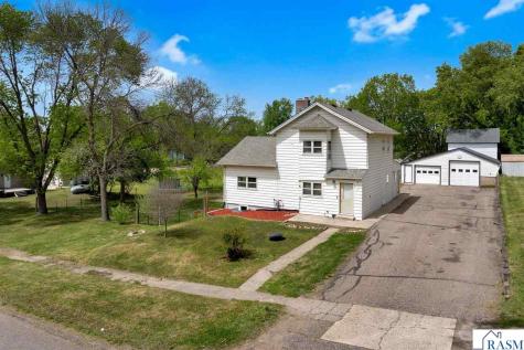 104 NE Frank Avenue Elysian MN 56028