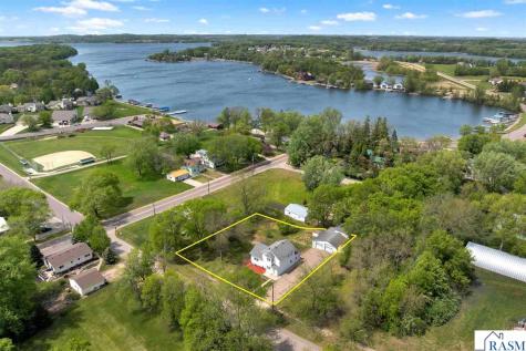 104 NE Frank Avenue Elysian MN 56028