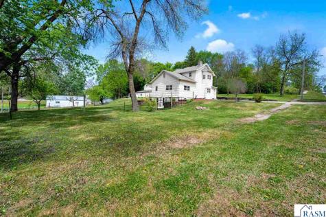 104 NE Frank Avenue Elysian MN 56028