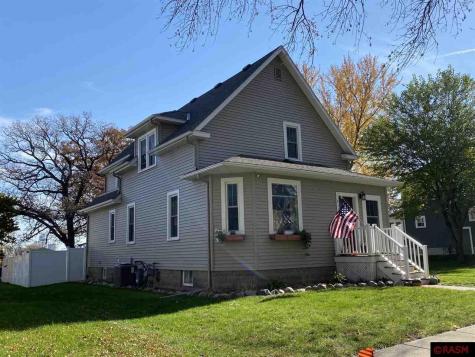 411 Hennepin Street North Winthrop MN 55396
