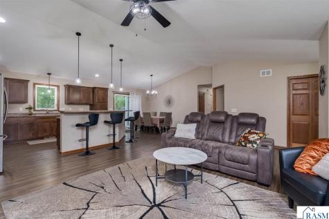 101 Skylark Drive Mankato MN 56001