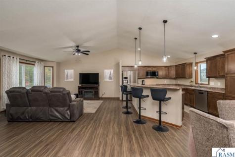101 Skylark Drive Mankato MN 56001
