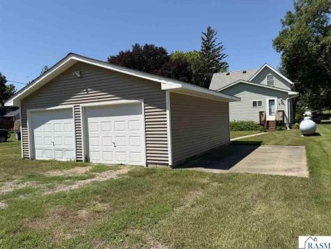 307 Washington Avenue Hanska MN 56041
