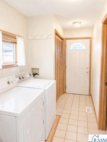 307 Washington Avenue Hanska MN 56041