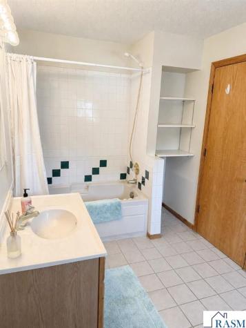 307 Washington Avenue Hanska MN 56041