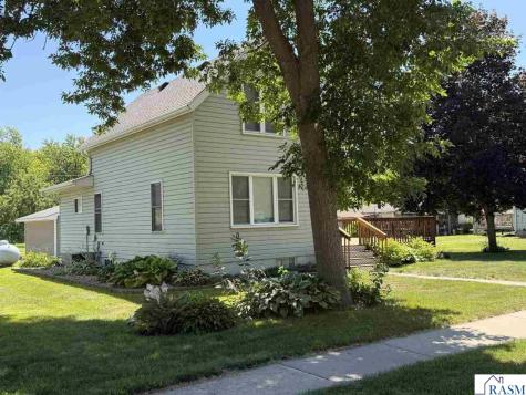 307 Washington Avenue Hanska MN 56041
